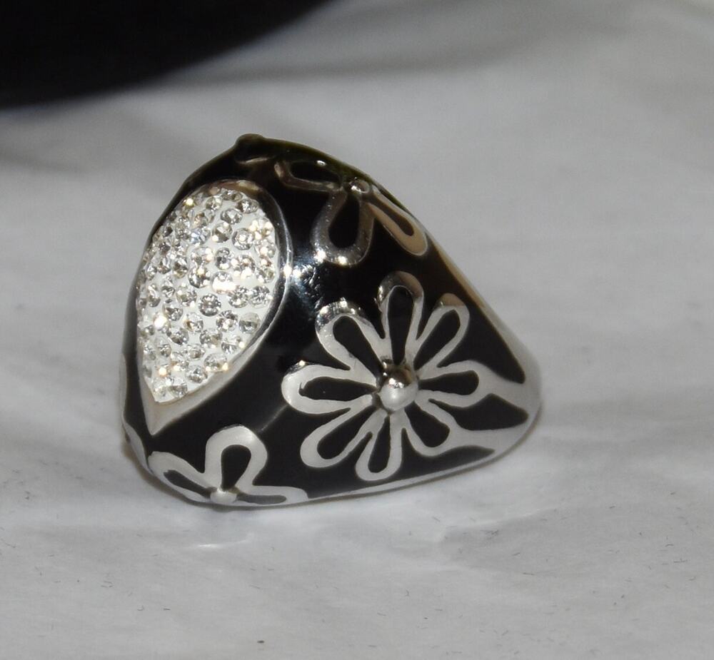 VTG EDFORCE Stainless Steel Enamel Cubic Zirconia Flower Ring 19.5 Grams SZ 8